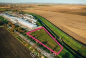 Prodej pozemky pro komerční výstavbu, 3 300 m2 - Měnín, cena 5590000 CZK / objekt, nabízí