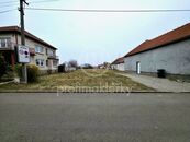 Prodej jedinečného stavebního pozemku o výměře 2298 m2 v centru obce Moravský Žižkov, cena 3990000 CZK / objekt, nabízí 