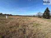 Stavební pozemek s karavanem 1144 m2, obec Havraň, cena cena v RK, nabízí