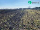 Vinice a orná půda v k.u. Moravská Nová Ves - podíl, cena 350000 CZK / objekt, nabízí