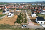 Prodej stavebního pozemku ( 1430 m2), ul. Květná, Střelice, cena cena v RK, nabízí
