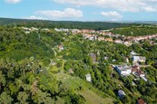 Stavební pozemek v Brně Líšni - klid, příroda, soukromí, cena cena v RK, nabízí CENTURY 21 Bonus Brno